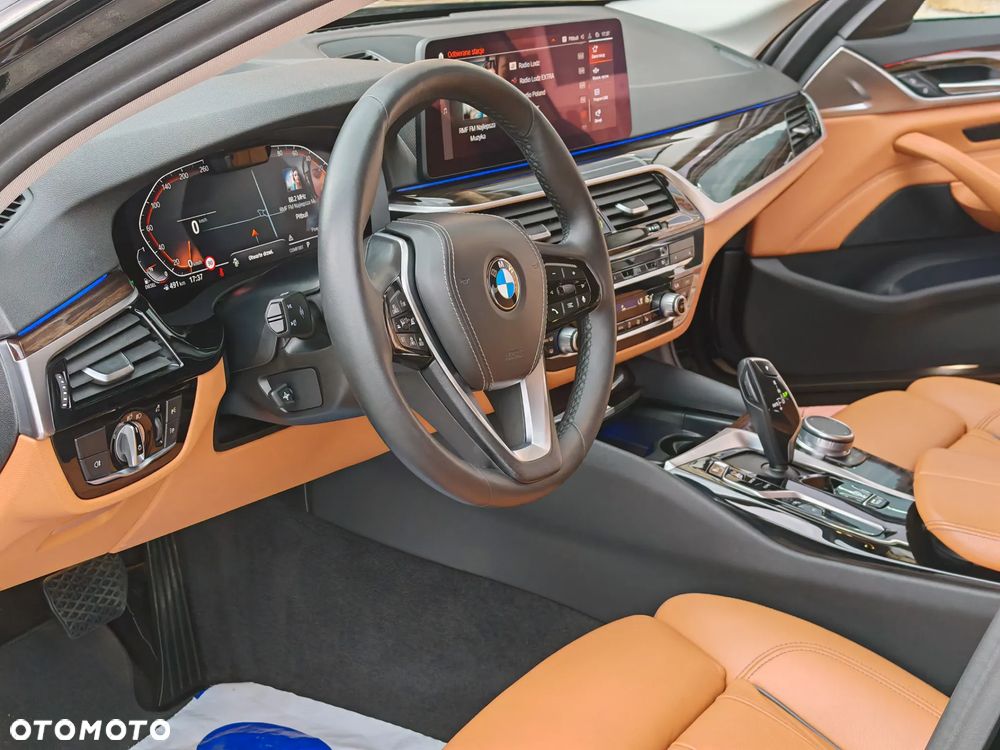 BMW Seria 5 520d Luxury Line - 12