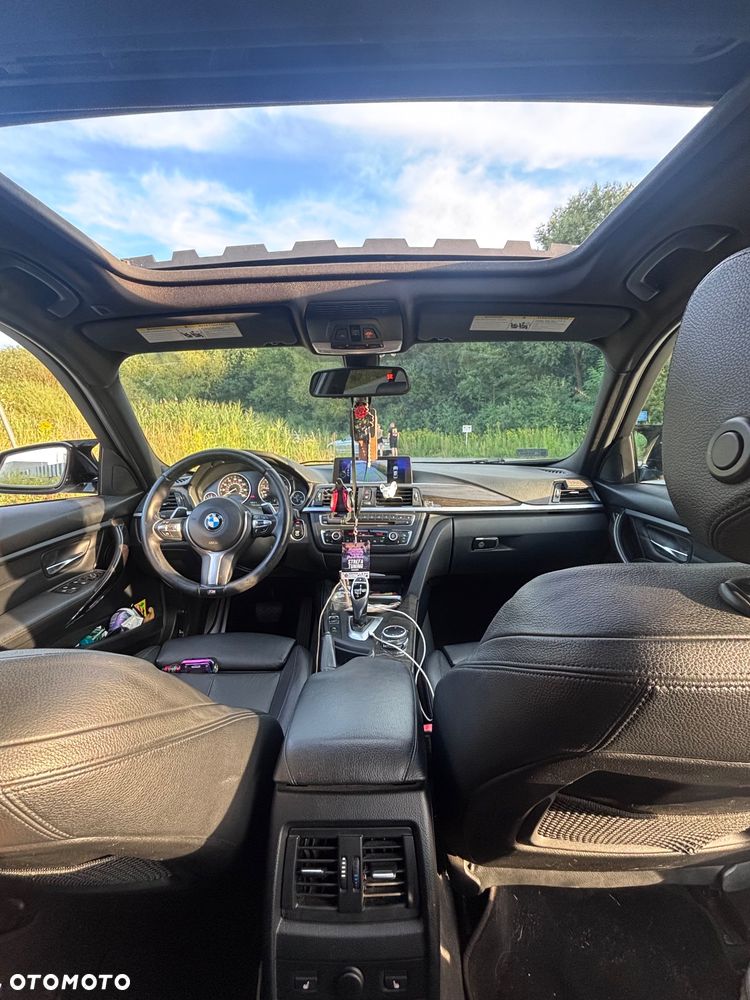 BMW Seria 3 335i xDrive Sport Line - 13