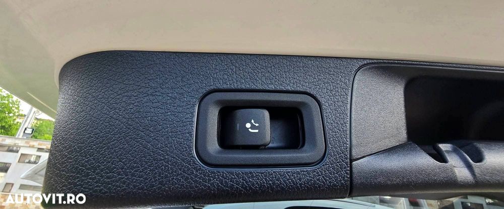 Mercedes-Benz GLB 220 d 4MATIC 8G-DCT AMG Line - 38