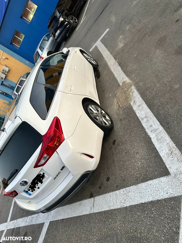 Toyota Auris 1.8 VVT-i Hybrid Automatik Comfort - 2