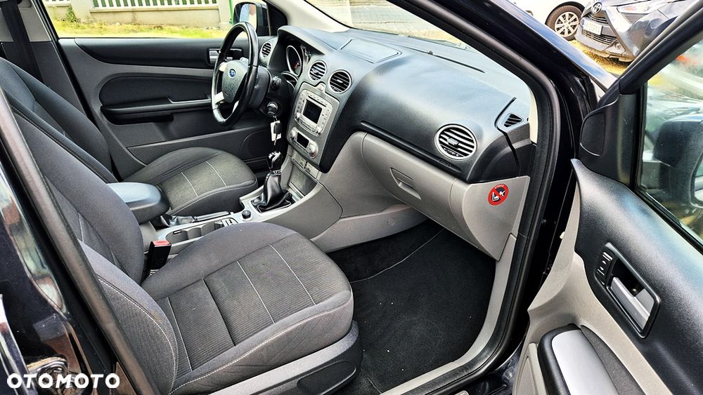 Ford Focus 1.8 Titanium - 37