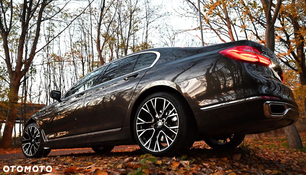 BMW Seria 7 730d xDrive - 17