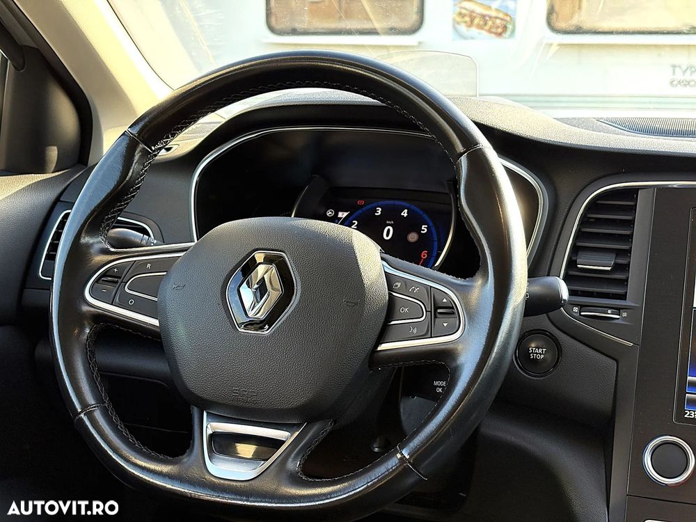 Renault Megane TCe 140 GPF EDC Techno - 14