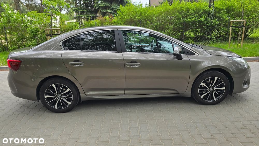 Toyota Avensis 1.8 Prestige MS - 8