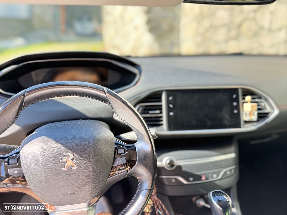 Peugeot 308 SW 1.5 BlueHDi Allure - 2