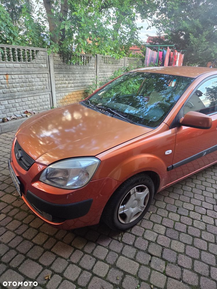 Kia Rio 1.4 Comfort - 2