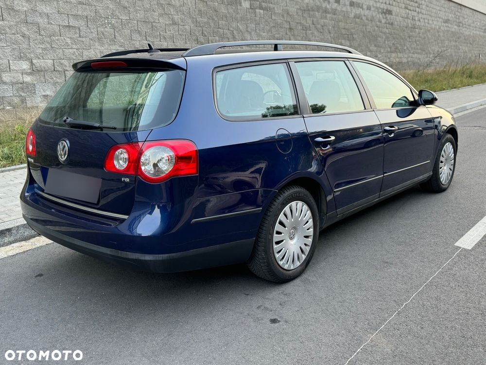 Volkswagen Passat - 12