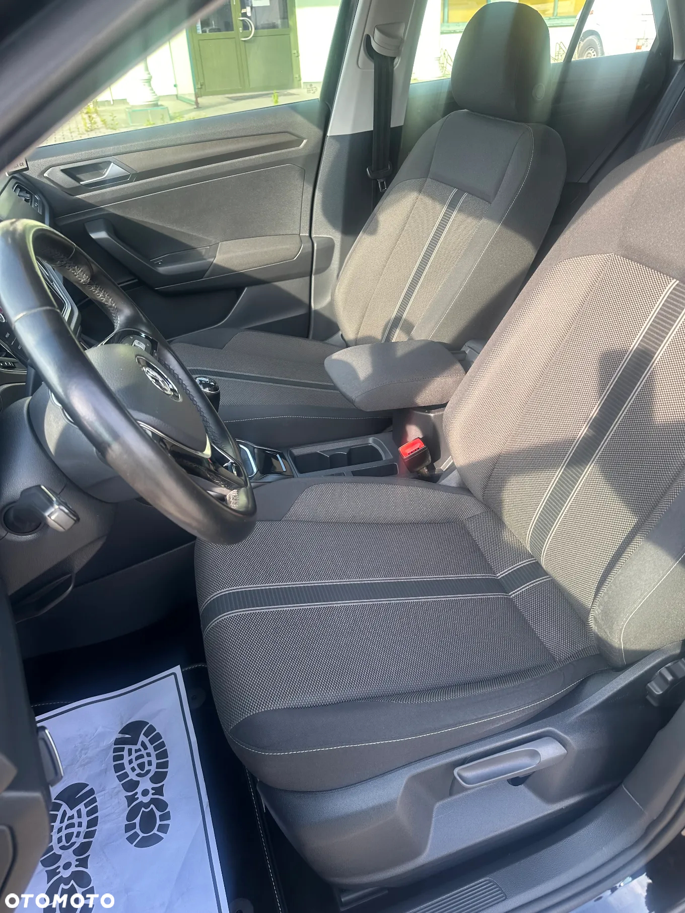 Volkswagen T-Roc 1.6 TDI SCR Style - 9