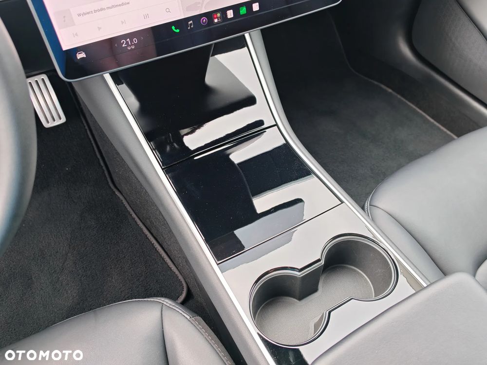 Tesla Model 3 - 30