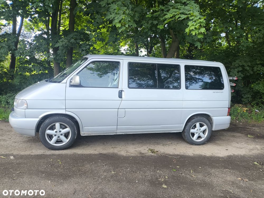 Volkswagen Multivan - 1