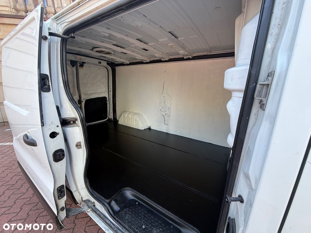 Renault Trafic - 12