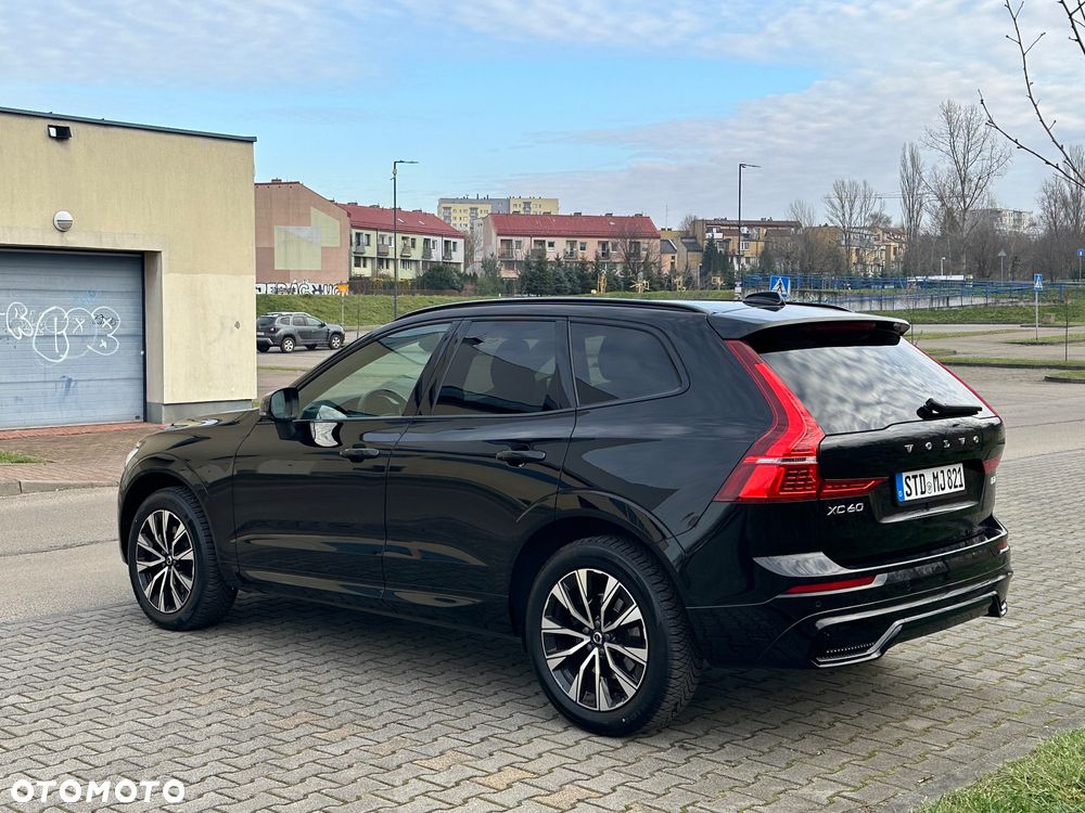 Volvo XC 60 B4 B Plus Dark - 10