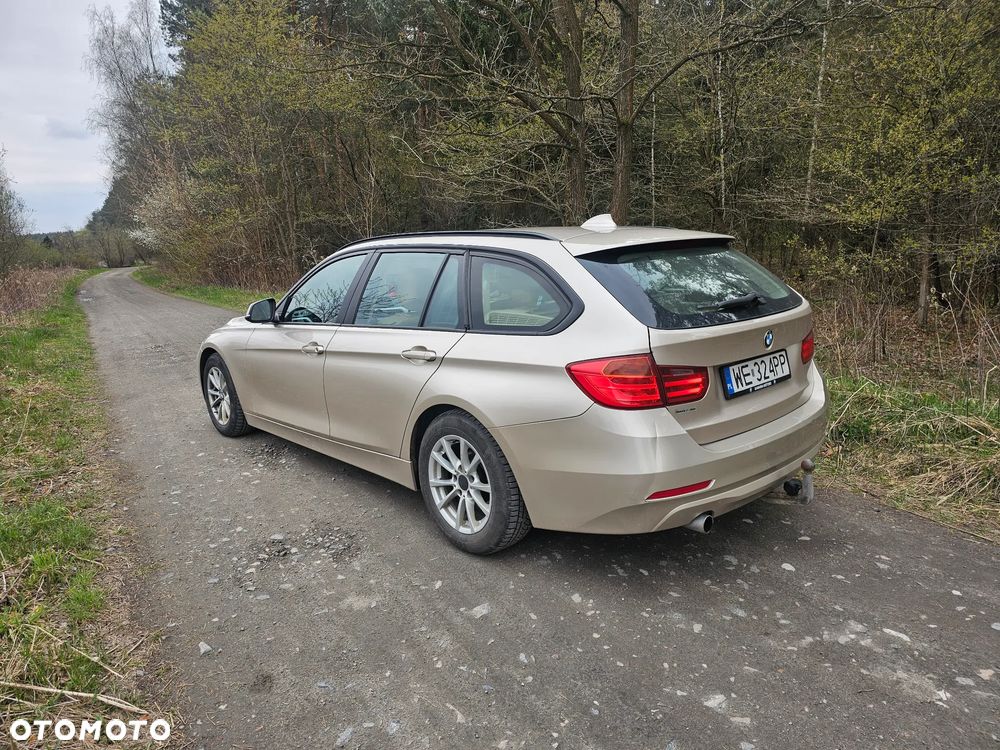 BMW Seria 3 318d Luxury Line - 3