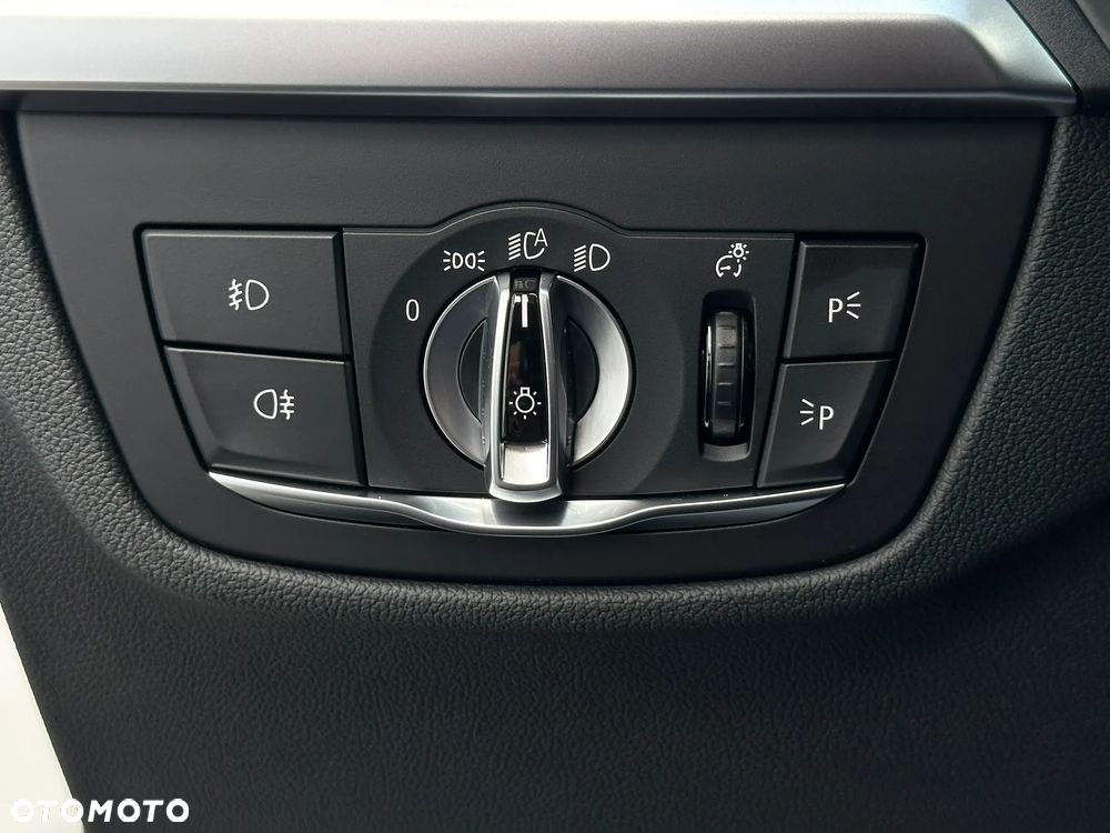 BMW X3 xDrive20i sport - 32