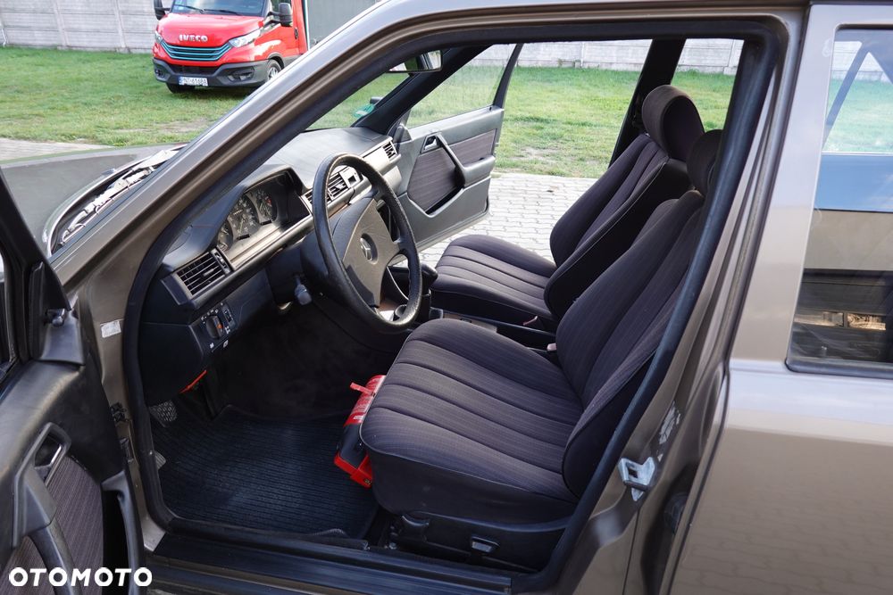 Mercedes-Benz W124 (1984-1993) - 5