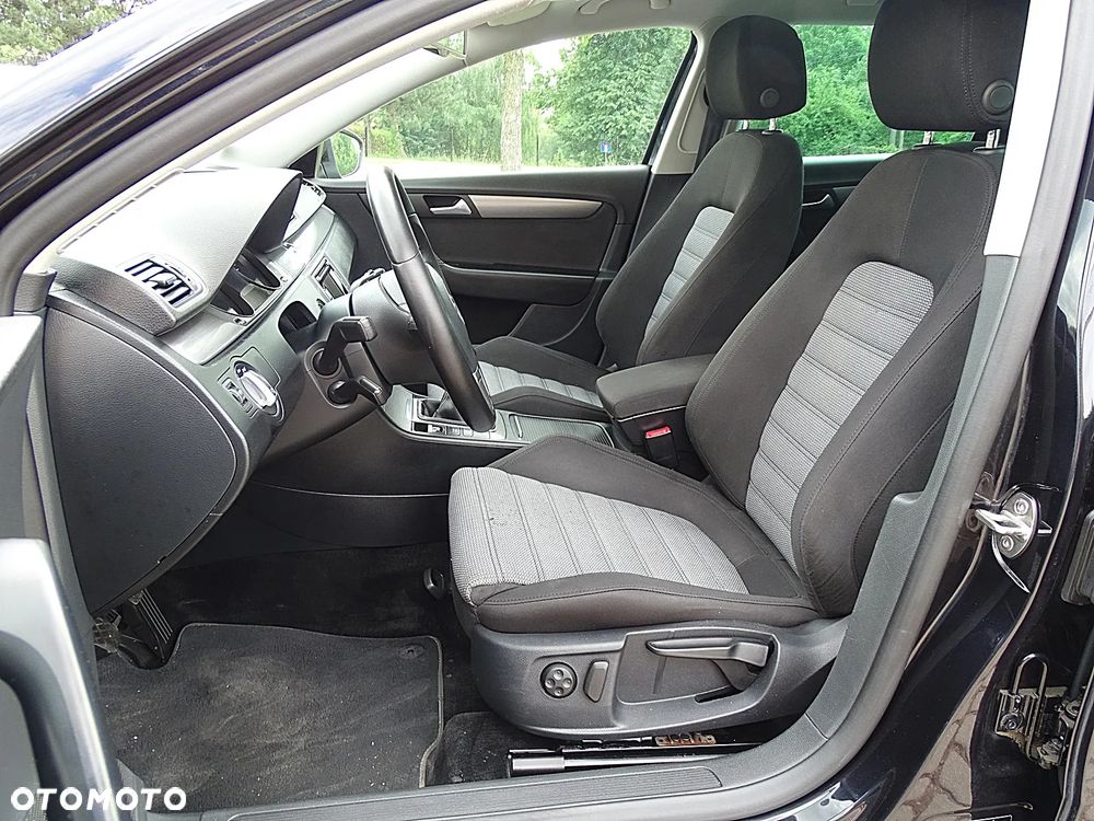 Volkswagen Passat Variant 2.0 TDI DPF Highline - 27