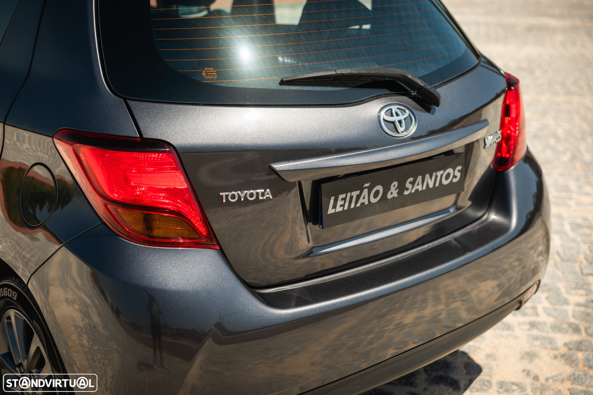 Toyota Yaris 1.0 VVT-i Comfort +PS Style +P.Techno - 5