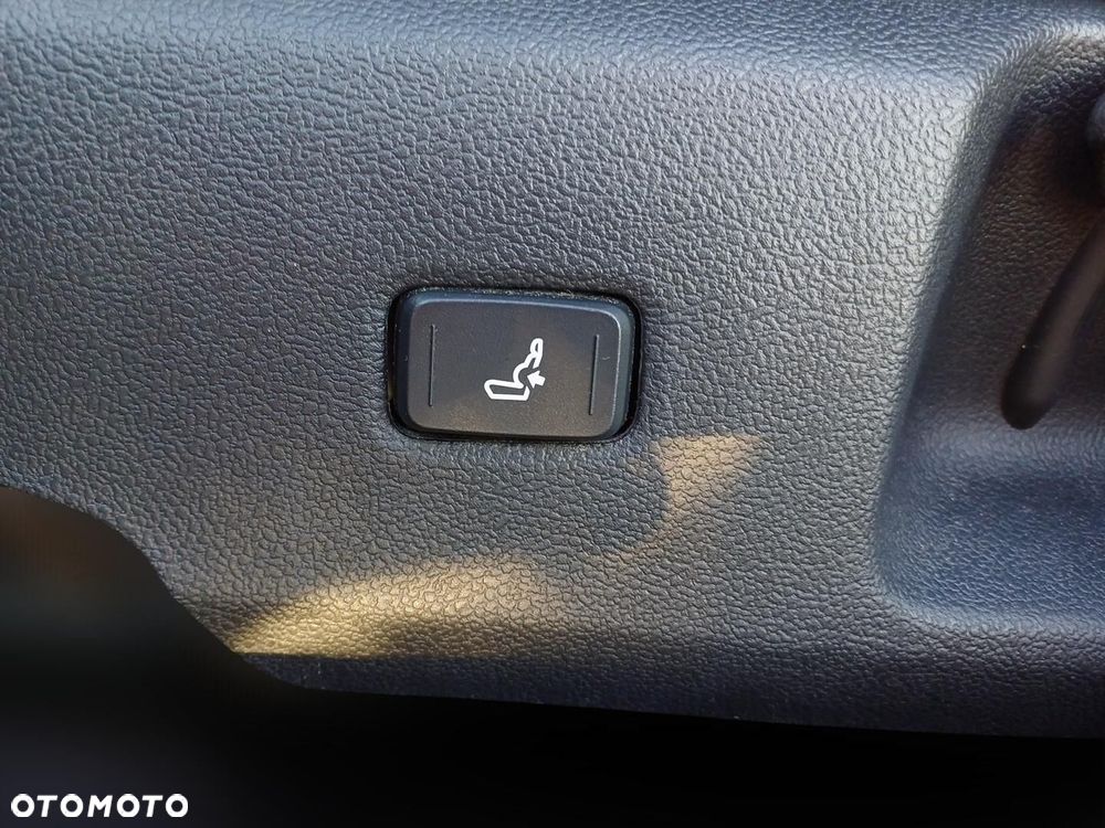 Toyota Corolla 1.8 Hybrid GPF Comfort - 24