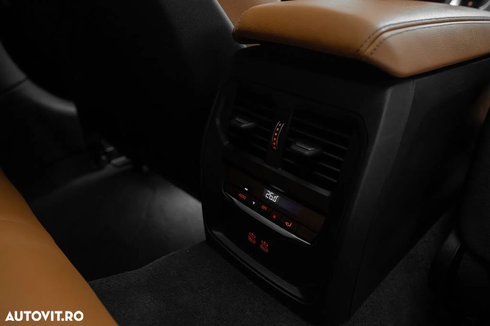 BMW M4 M440i xDrive - 37