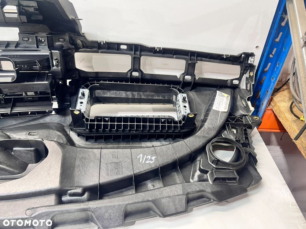 DESKA KOKPIT KONSOLA AUDI A4 B9 8W1857001K 24A 1/25 USZKODZONA - 11