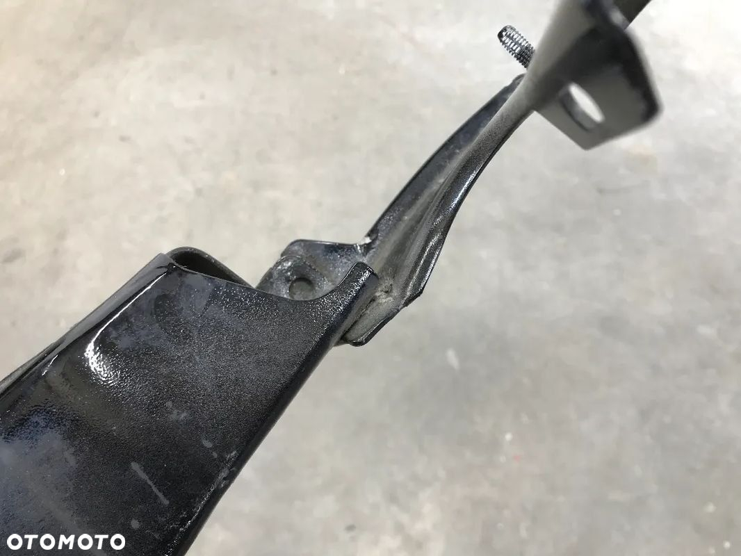 Mocowanie błotnika Audi A5 I 8T 07-11r. prawe przednie wspornik podpora prawy przód 8T0821136G - 9