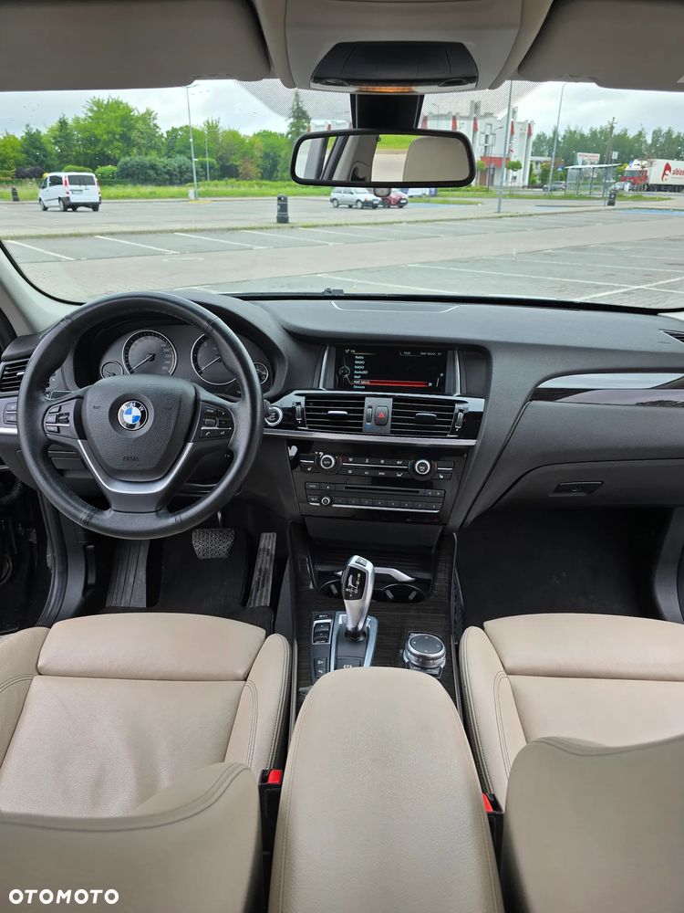 BMW X3 xDrive20d Advantage - 30