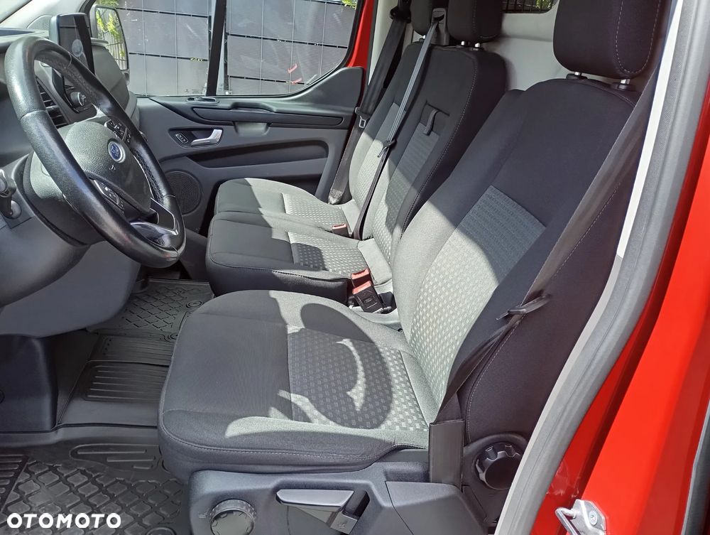 Ford TRANSIT CUSTOM L2H2 - 26