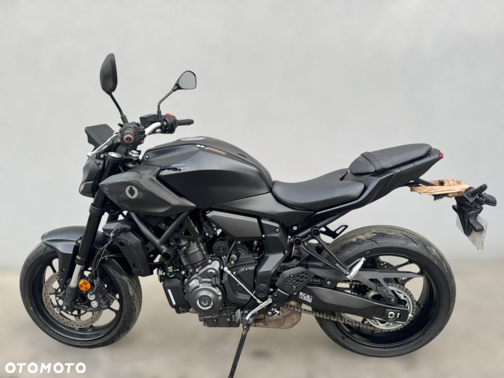 Yamaha MT - 5
