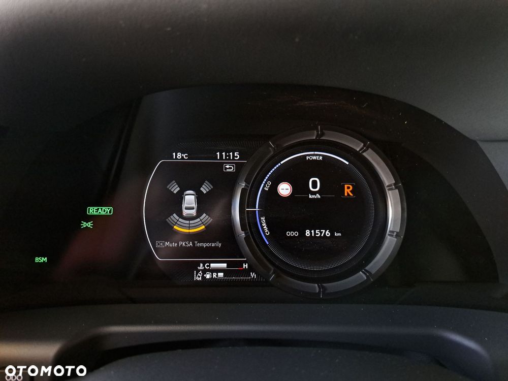 Lexus ES 300h F Sport Edition - 35
