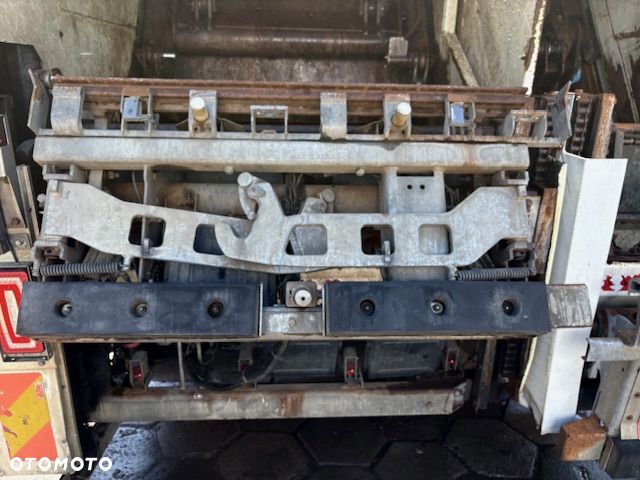 Renault D 26 Wide śmieciarka Euro 6 - 9