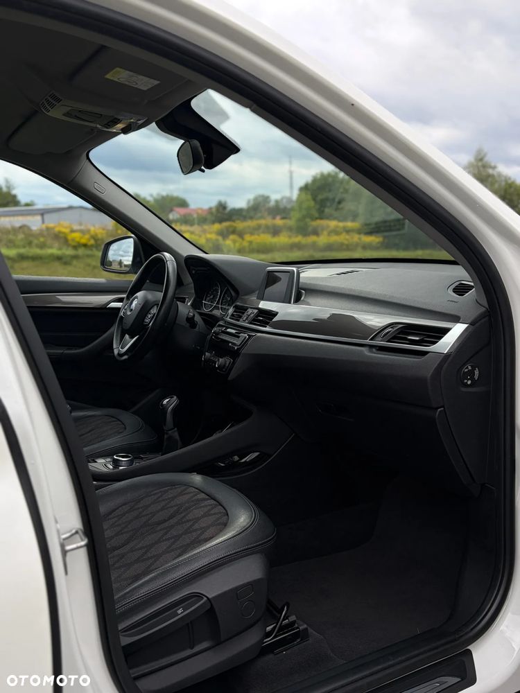 BMW X1 sDrive18i - 32