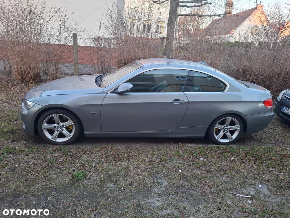 BMW Seria 3 325i - 5