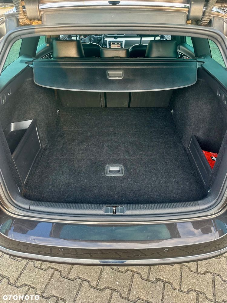 Volkswagen Passat Variant 2.0 TDI BlueMotion Technology Highline - 12