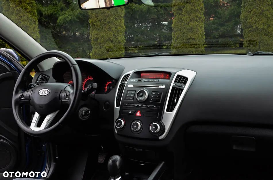 Kia Ceed Cee'd 1.6 Comfort - 36