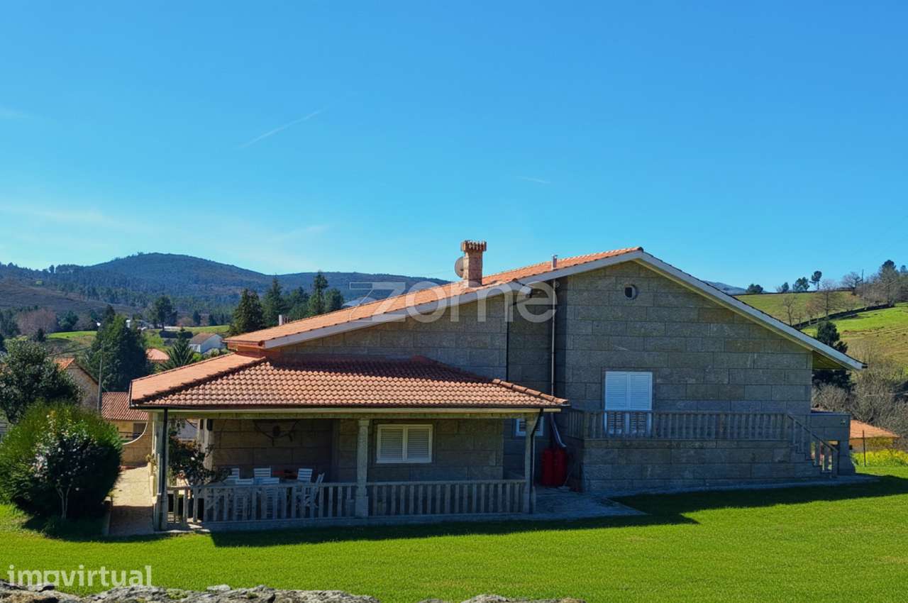 Moradia em Pedra T4 com Terreno, no Barracão, Montalegre - Grande imagem: 4/24