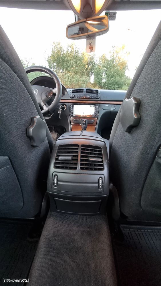 Mercedes-Benz E 220 - 13
