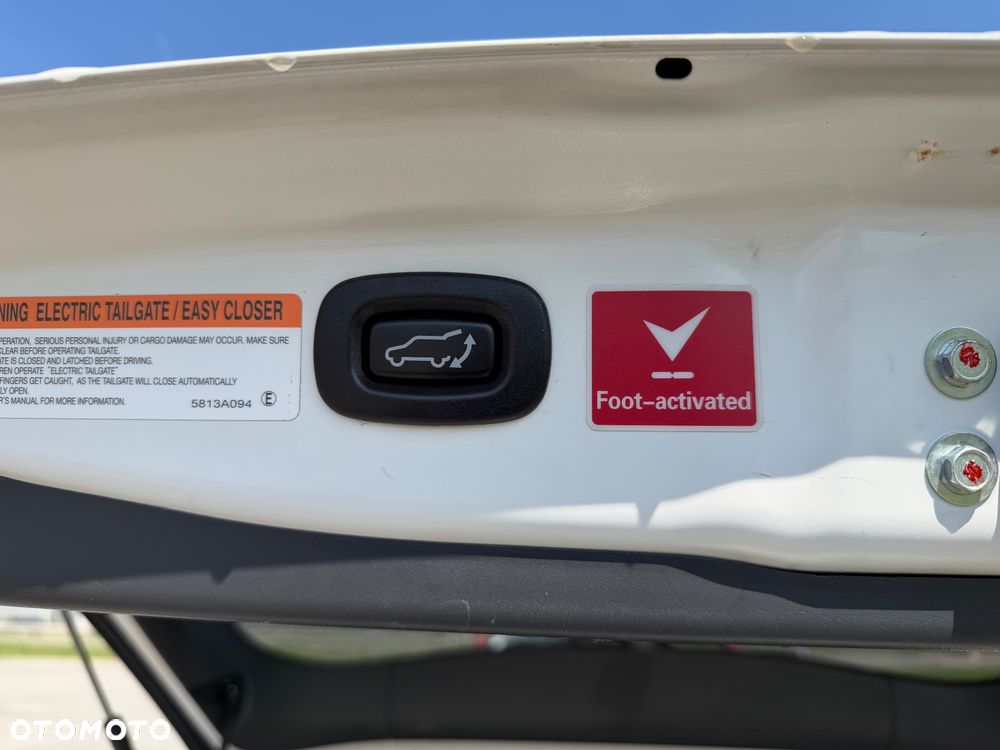 Mitsubishi Outlander 2.0 Instyle + 4WD CVT - 11