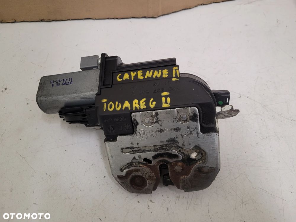 ZAMEK ELEKTRYCZNY KLAPY BAGAŻNIKA 7P0827505K TOUAREG CAYENNE SHARAN