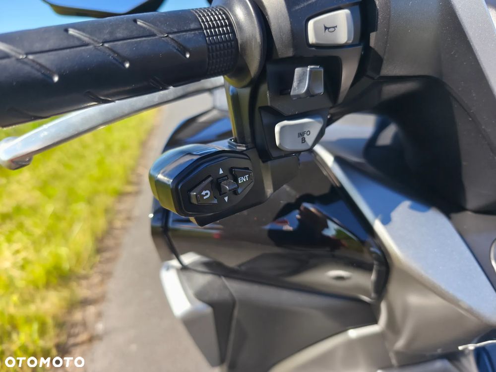 Honda NSS - 12