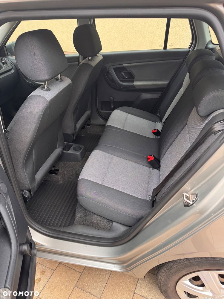 Skoda Fabia 1.2 TSI Active - 7