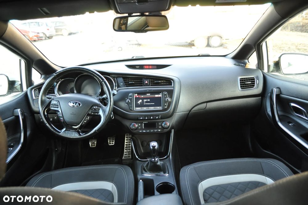 Kia Ceed 1.6 CRDi GT Line - 21