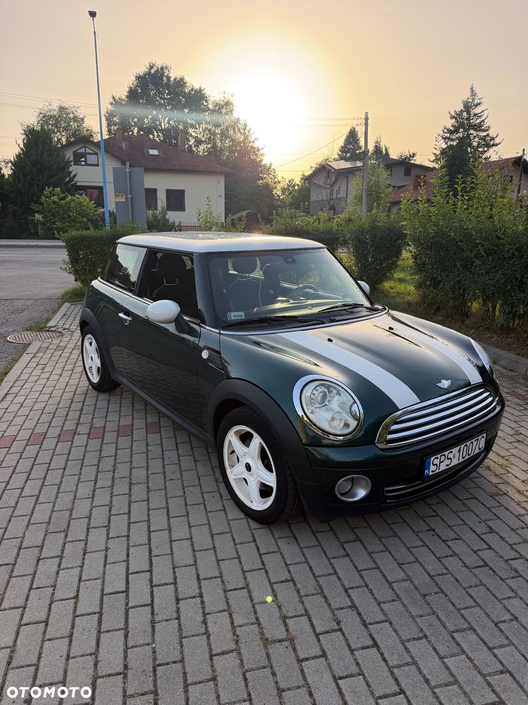 MINI Cooper Standard - 1