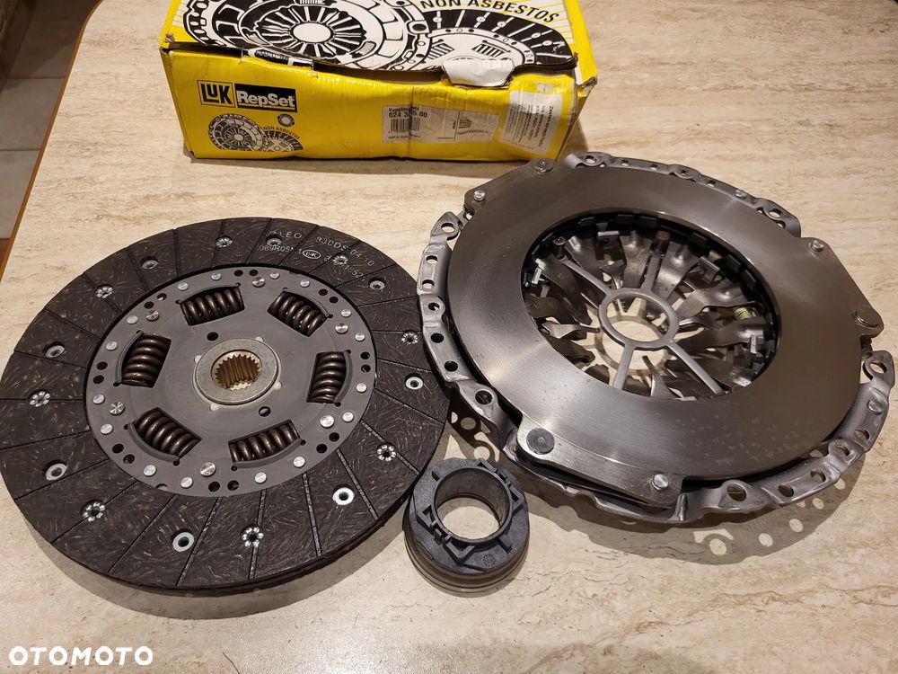 Zestaw sprzęgła  sprzeglo AUDI A4 B6, A4 B7, A6 ALLROAD C6, A6 C5, A6 C6 2.8/3.0/3.2 11.00-08.11 - 2