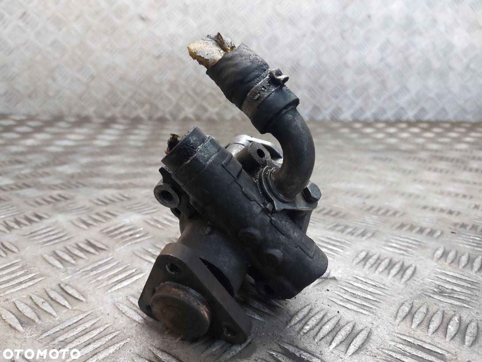 POMPA WSPOMAGANIA VOLKSWAGEN PASSAT B5 FL 1.9 TDI 8D0145177Q - 2