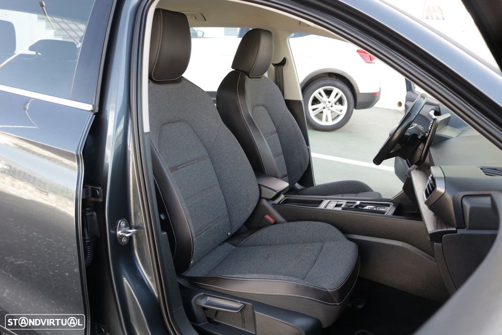SEAT Leon 1.4 e-Hybrid Xcellence DSG - 24