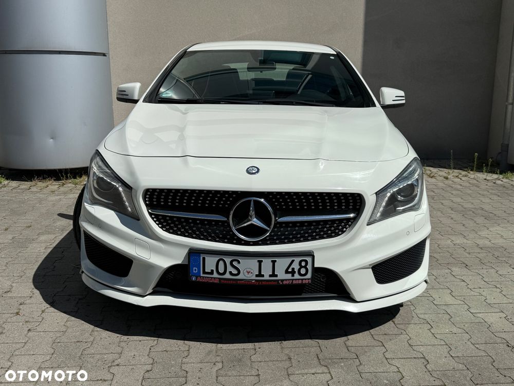 Mercedes-Benz CLA 180 7G-DCT AMG Line - 10