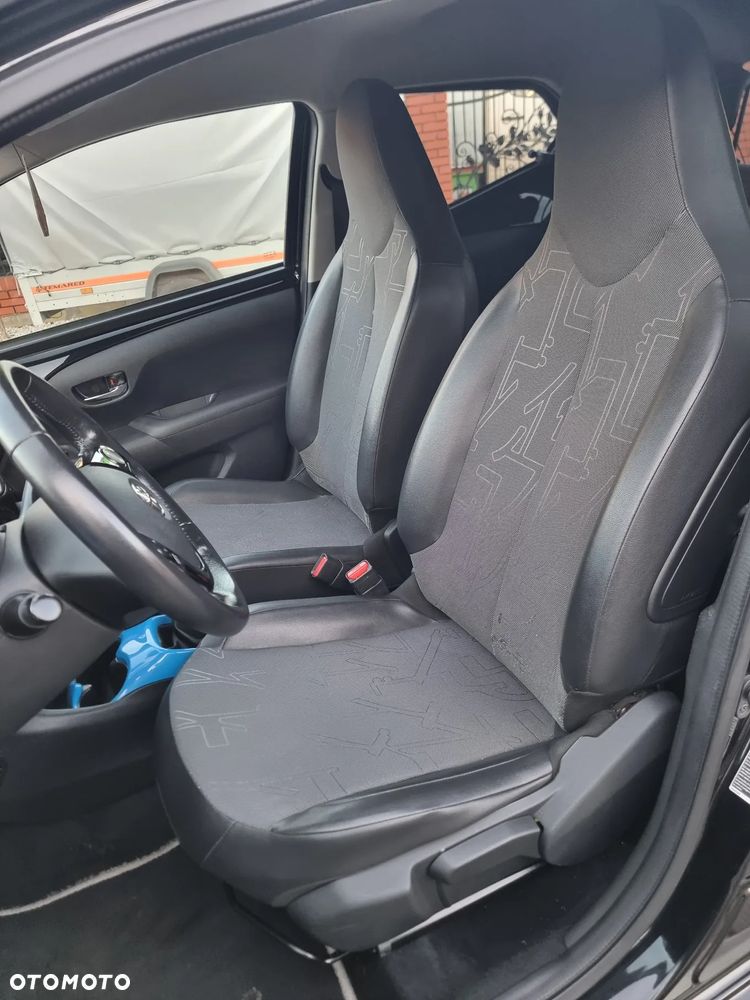 Toyota Aygo 1.0 VVT-i Color Edition - 24