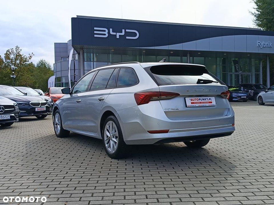 Skoda Octavia - 3
