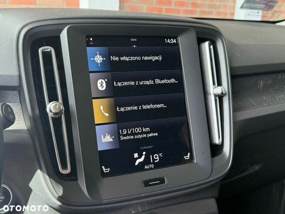 Volvo XC 40 T3 Momentum Core - 22