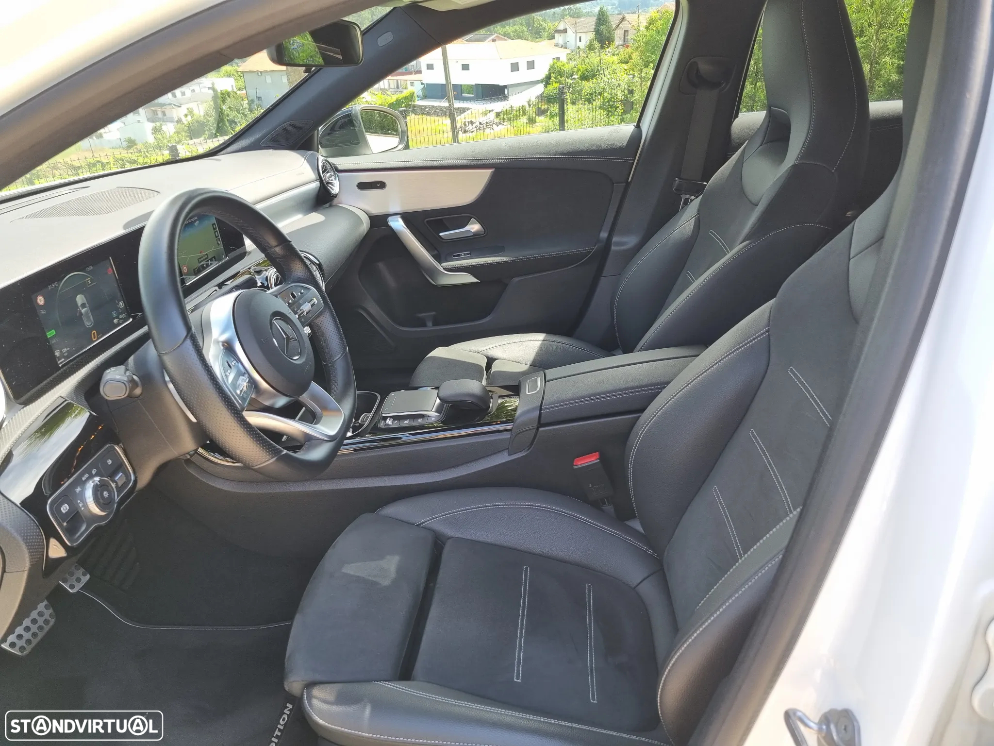 Mercedes-Benz A 250 e AMG Line - 19